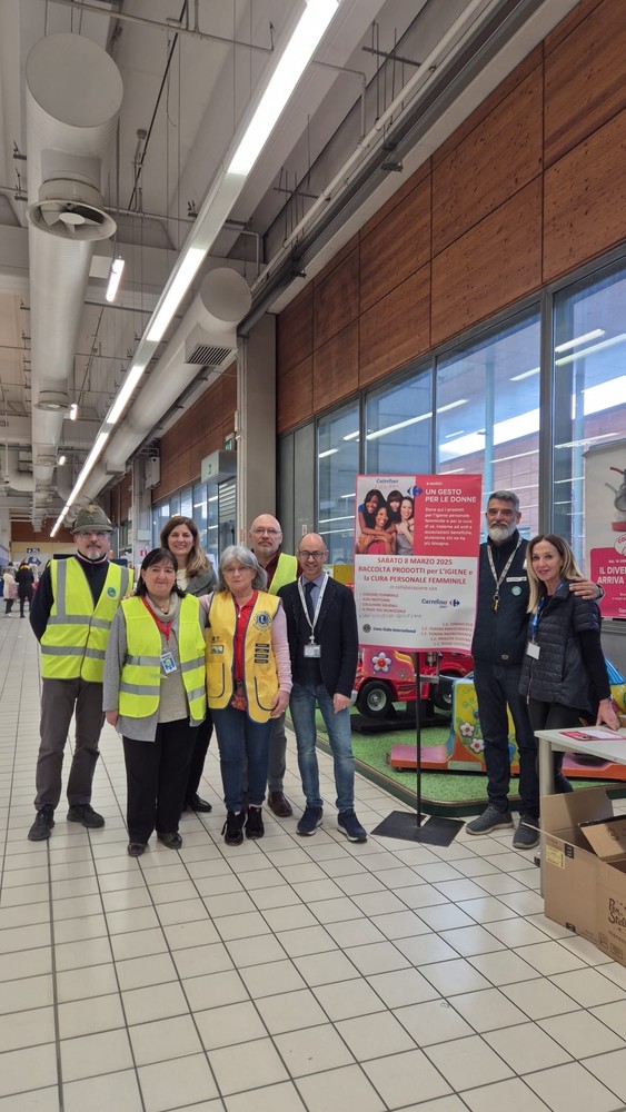 Collegno, raccolti 755 prodotti per un totale di circa 1.940 euro al Carrefour per la campagna &quot;Un gesto per le donne&quot;