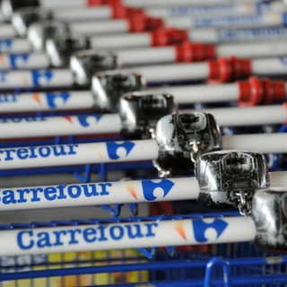 Carrefour, allarme occupazione: 90 esuberi dichiarati nei 5 ipermercati alle porte di Torino