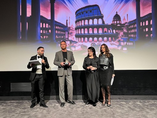 Luca Baravalle premia “Straight on ‘til Morning”