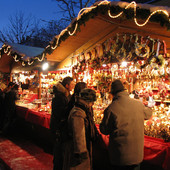 Collegno si prepara a festeggiare il Natale chiamando a raccolta tutta la Città: aperte le adesioni per “Il Villaggio di Babbo Natale”