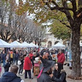 Domenica 27 a Rivoli si festeggia l’autunno con la Castagnata dei Quartieri