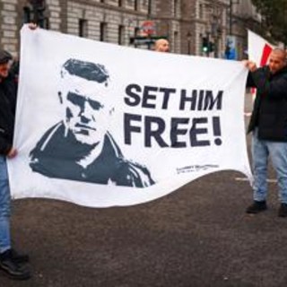 Gb, condannato a 18 mesi l'attivista di estrema destra Tommy Robinson