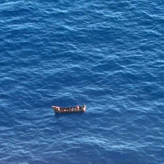 Naufragio di migranti a Lampedusa, tra i dispersi anche bambini