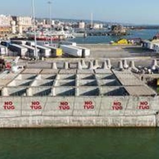 Porti, arrivato cassone A02 per antemurale nuovo accesso sud Civitavecchia