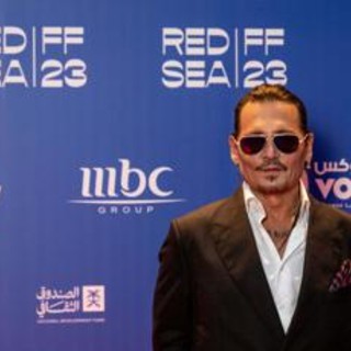 Denti nuovi per Johnny Depp: il nuovo look dell'attore alle Bahamas - Video